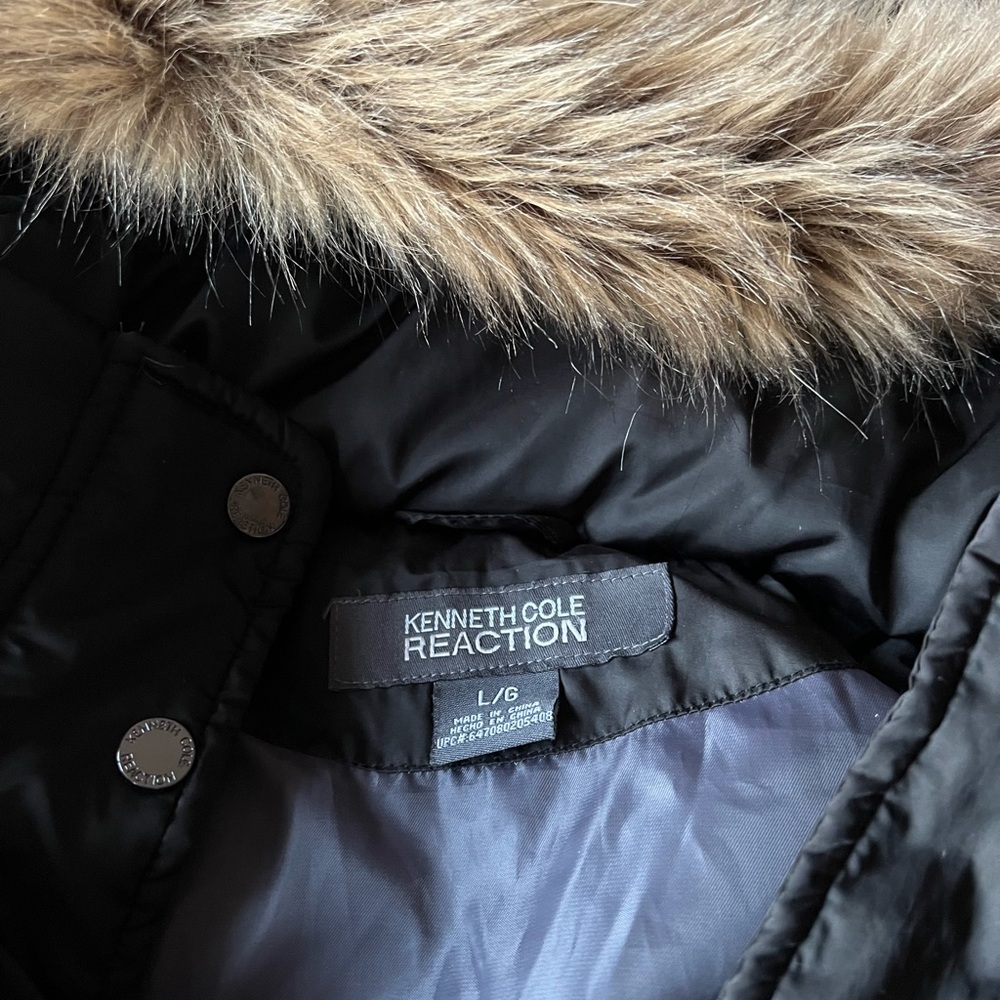Kenneth Cole Black puffer coat size large - Picture 2 of 2